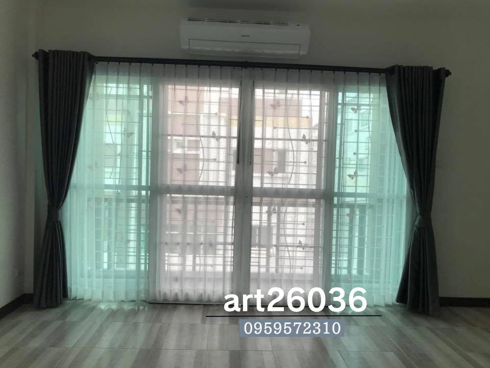 เหล็กดัดประตู ขาว ผีเสื้อชมพู มุ้งลวด