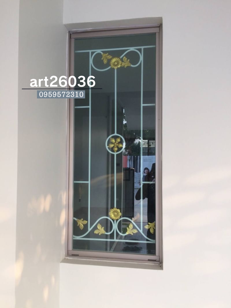 เหล็กดัดสีอบพร้อมมุ้งลวด