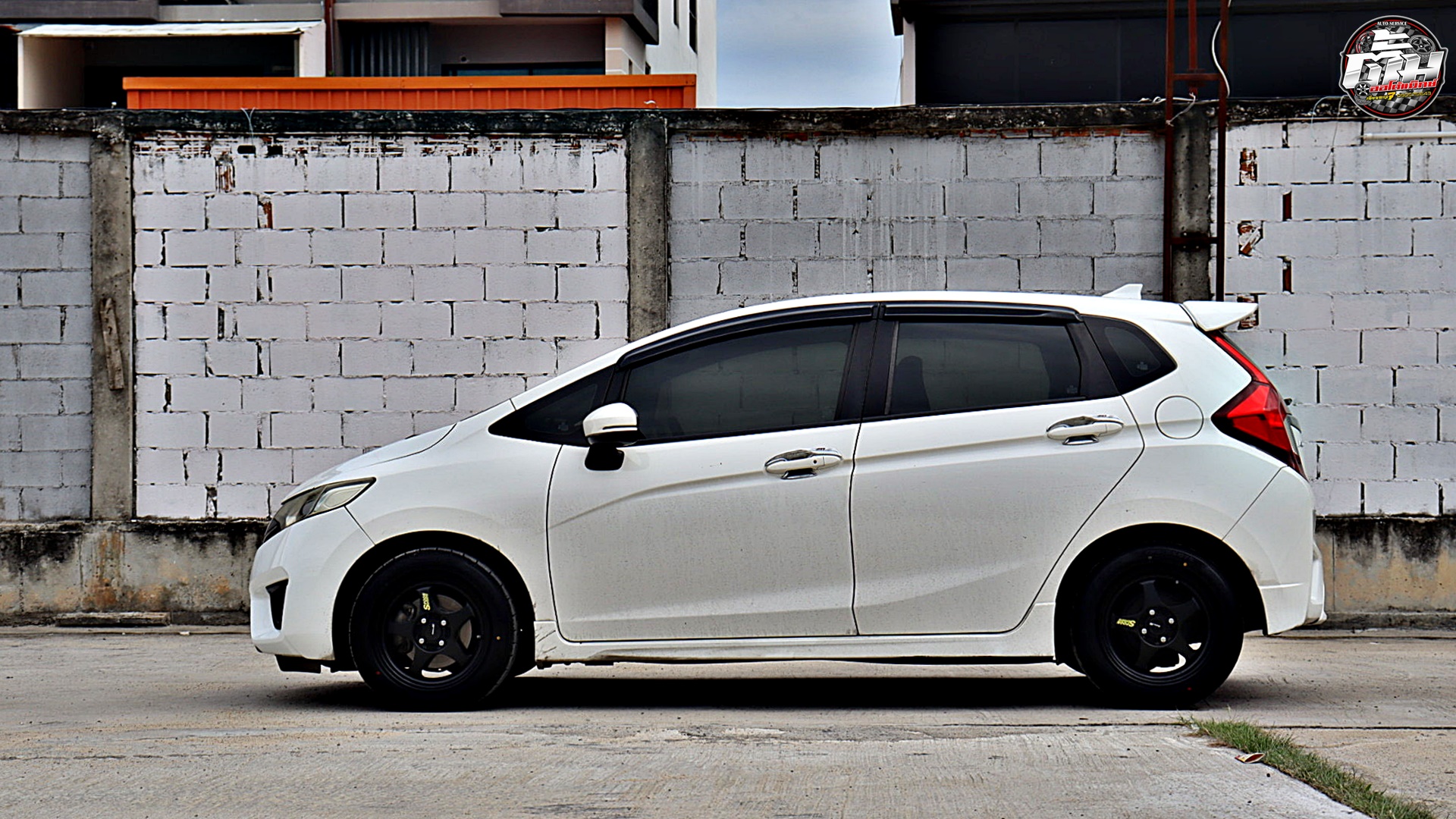 HONDA JAZZ GK เปลี่ยนล้อยาง ล้อ EMOTION-R SPOON SPN ขอบ15นิ้ว ยาง KINTO FORZA 001 195/55R15 85V