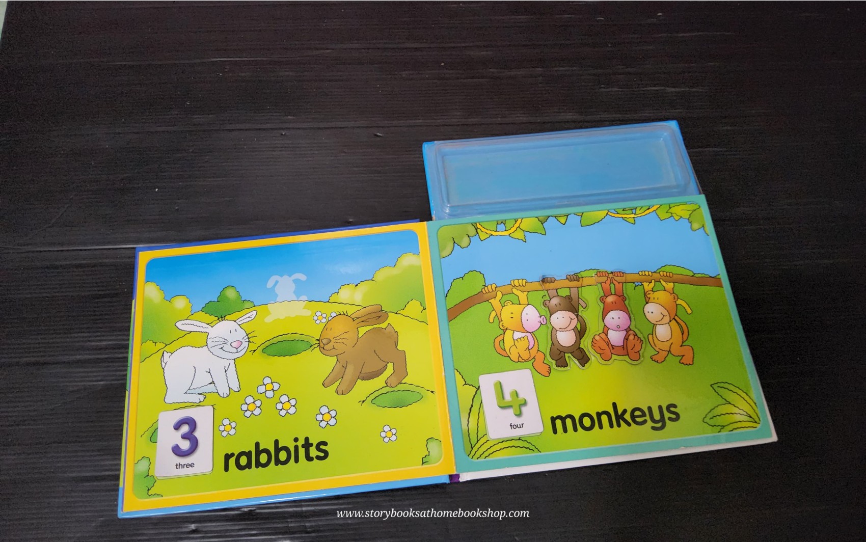 MAGNETIC PLAY&LEARN BOARD BOOK** ð
COUNTING
