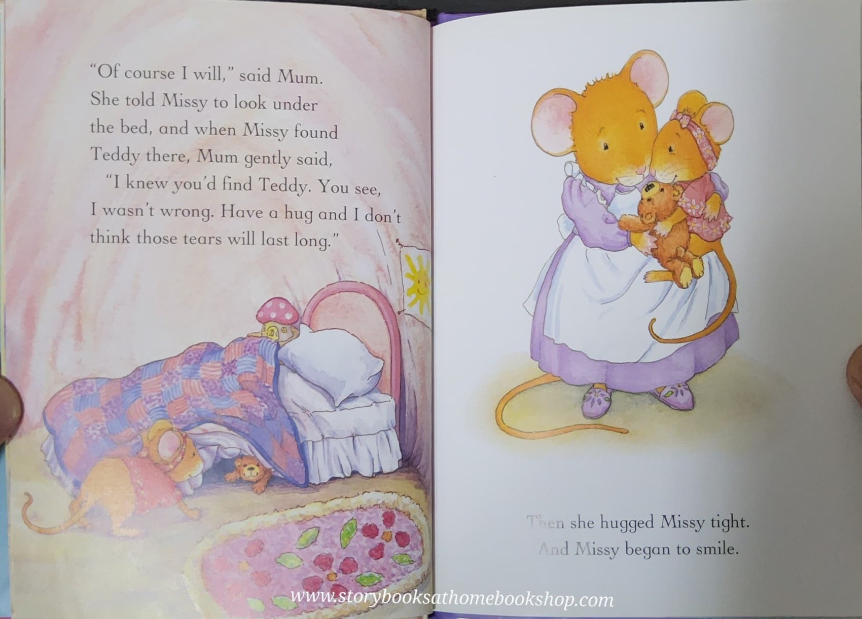 หนังสือนิทานปกแข็ง** 🍅🍅GIVE ME A HUG!