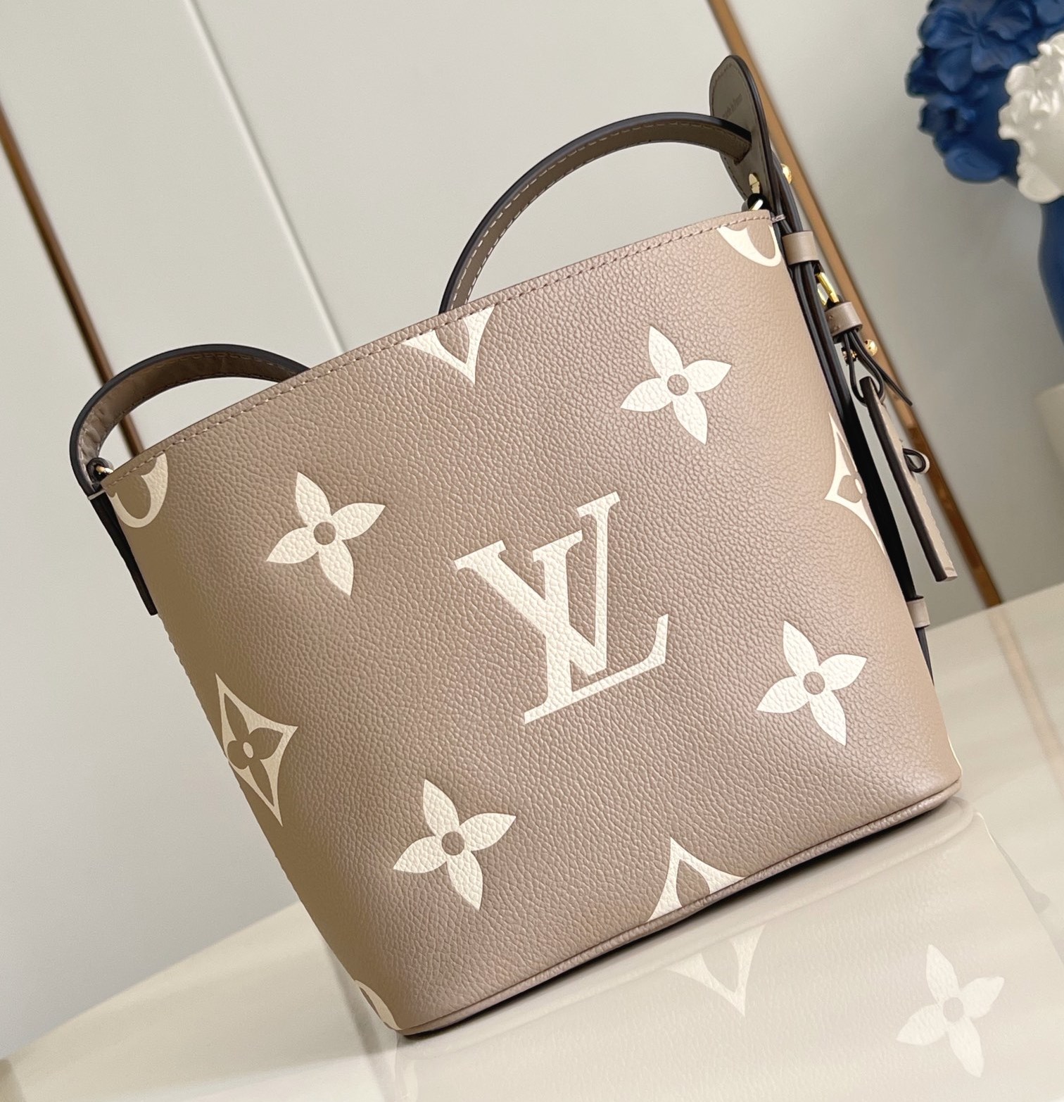 [Pre-order] Louis Vuitton กระเป๋ารุ่น All In BB Bicolor Monogram Empreinte Beige/Cream งานเกรด Vip คุณภาพดีที่สุด