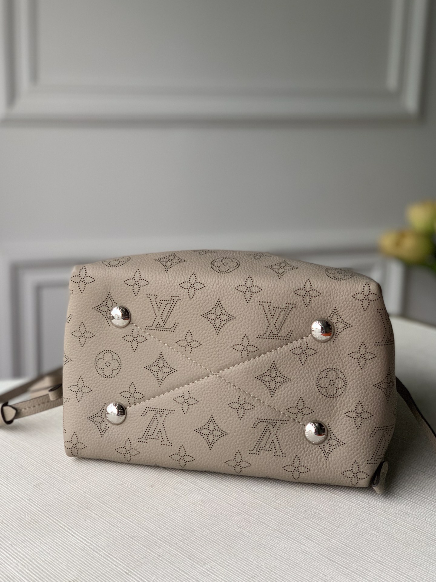 [Pre-order]กระเป๋าสะพาย Louis Vuitton Summer Lady รุ่น Bella M57201 เกรด VIP งานคุณภาพ ที่ดีที่สุด