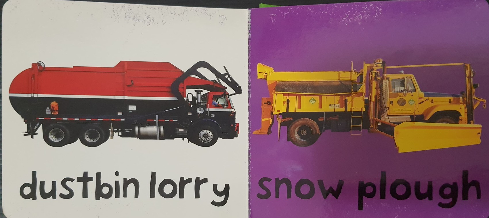 BOARD BOOK** 🍅🍅TRUCKS bright baby