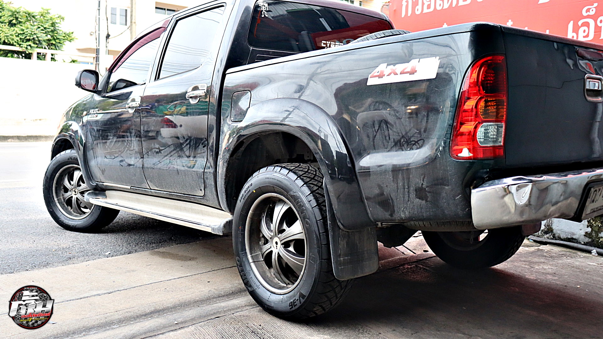 TOYOTA PRERUNNER เปลี่ยนยาง KINTO V-36 265/60R18 110H