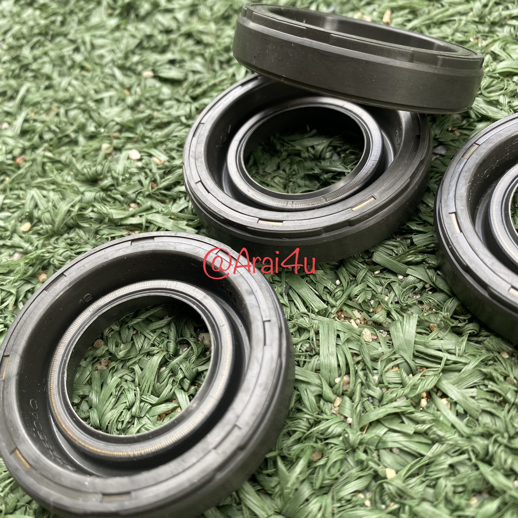 ซีลเบ้าหัวเทียน NISSAN B13,NV SET 4