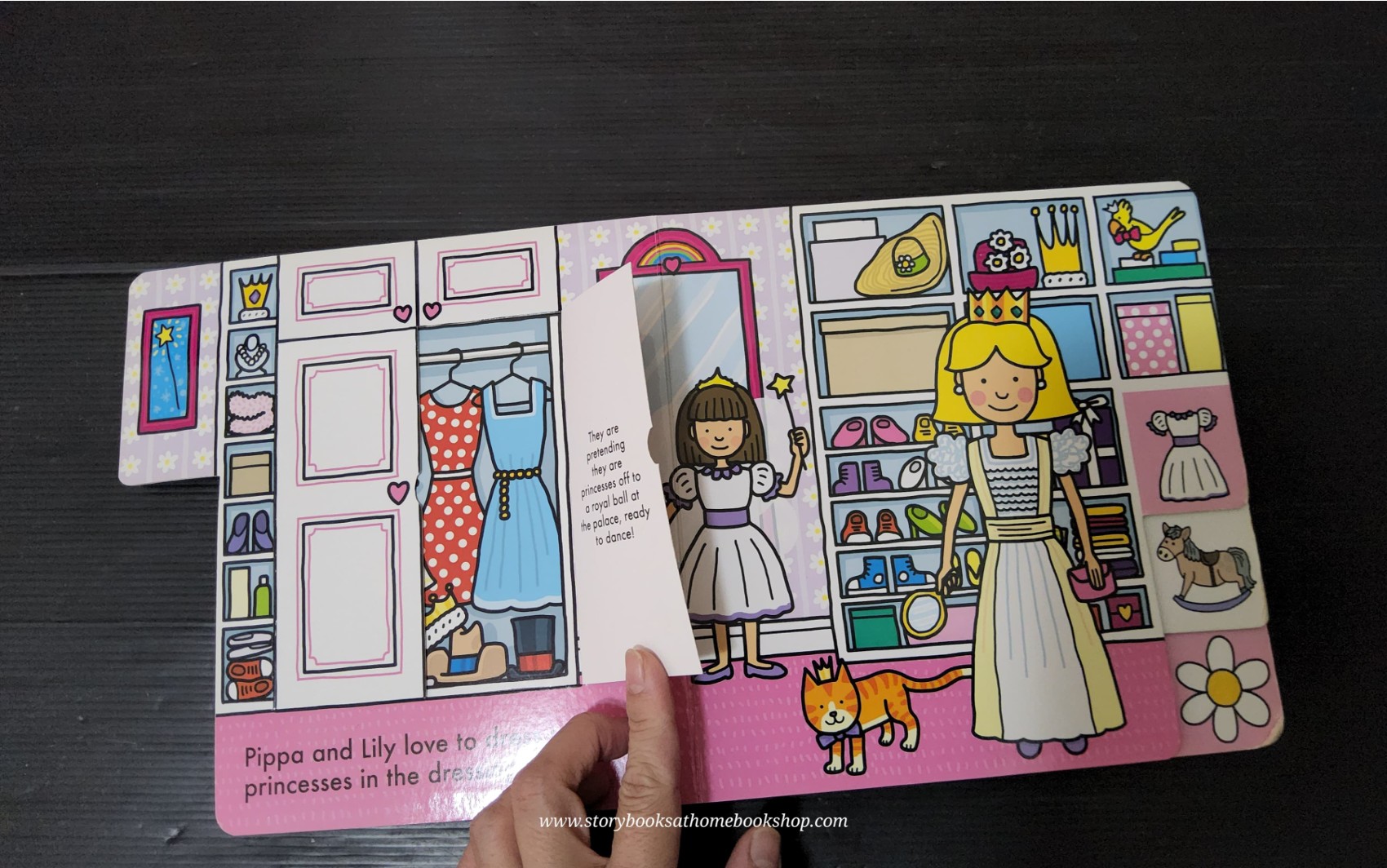 FLAP BOARD BOOK** 🍅🍓DOLL'S HOUSE