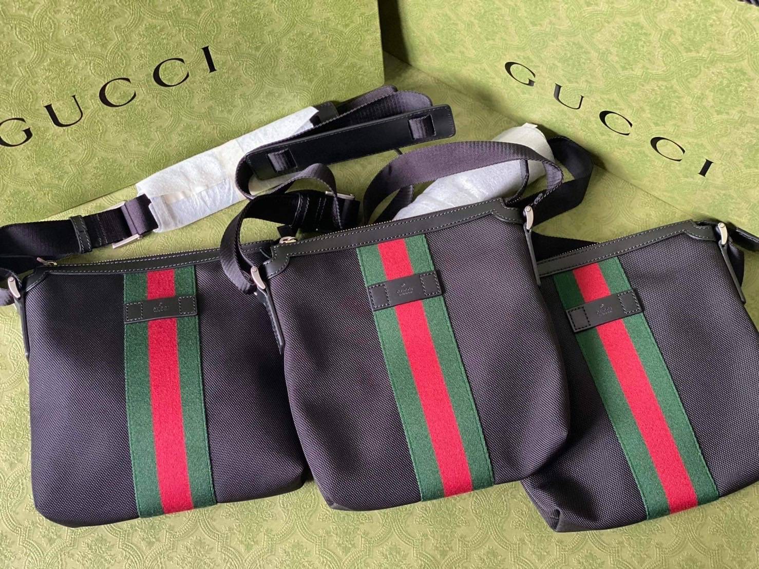 New Gucci Messenger Bag Size 23 cm ถุงผ้า การ์ด ถุงกระดาษ