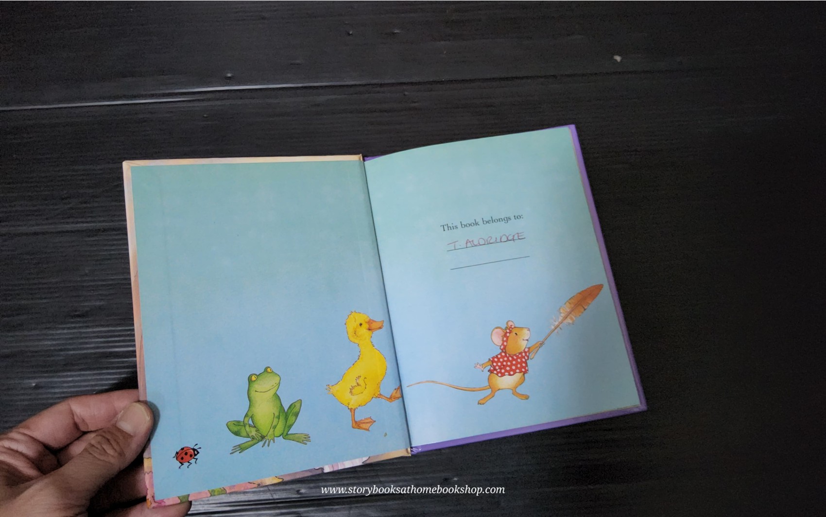 หนังสือนิทานปกแข็ง** 🍅🍅GIVE ME A HUG!