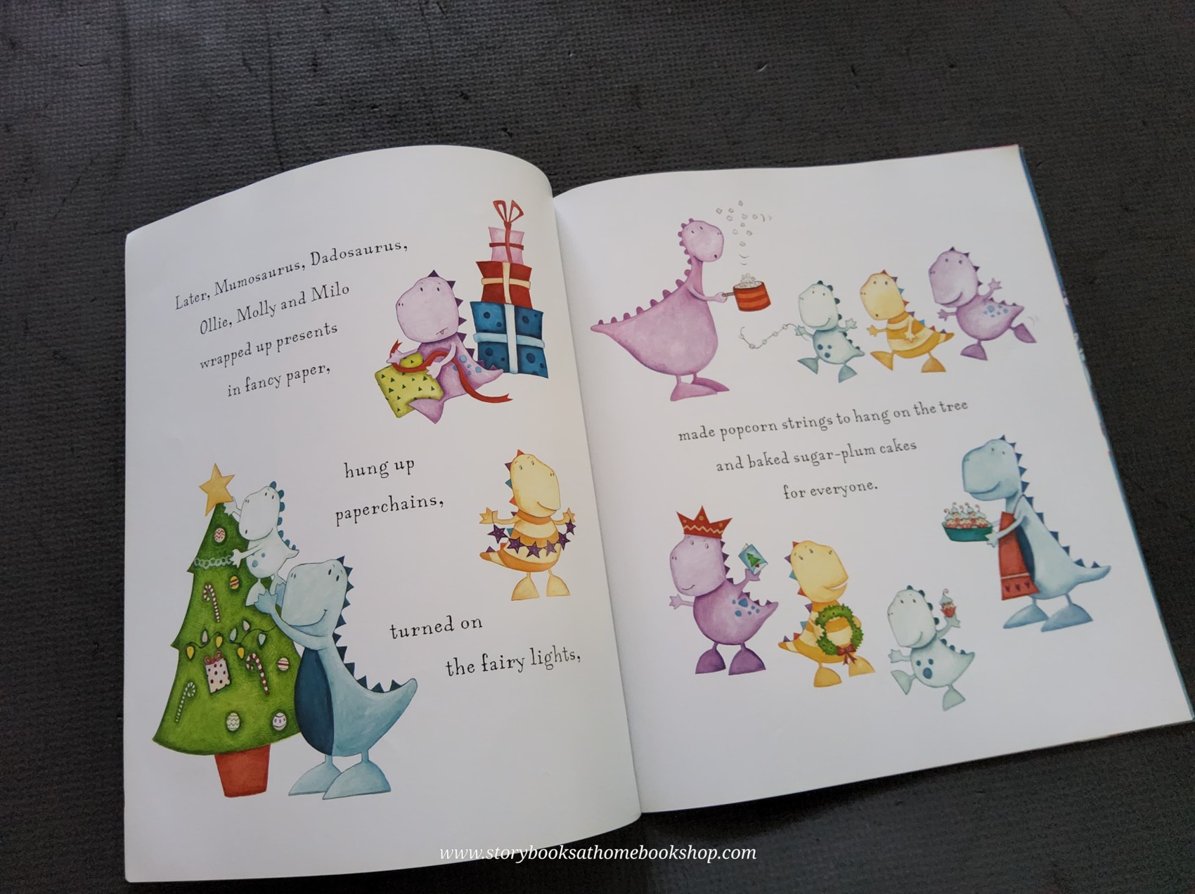 หนังสือนิทานปกอ่อน** 🍅SANTASAURUS BY NIAMH SHARKEY