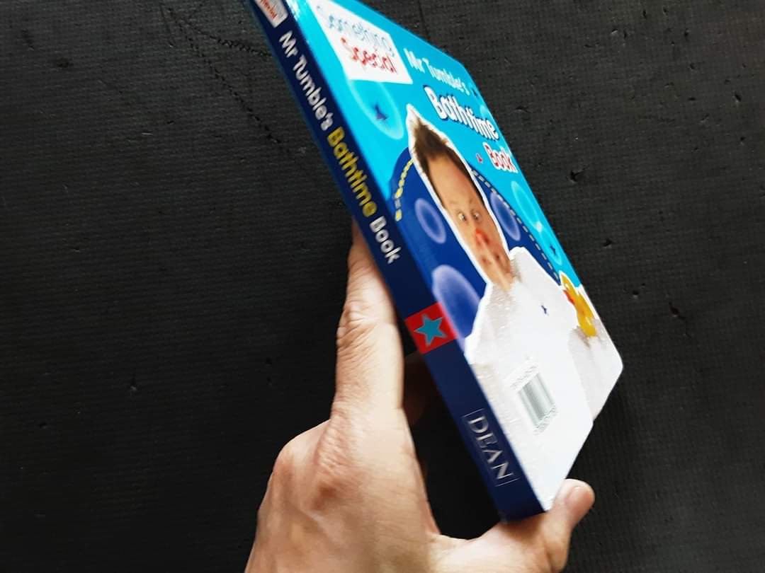 หนังสือนิทาน ภาษาอังกฤษ ปกแข็ง Board Book Mr Tumble's Bathtime Book/สภาพ 80-90%