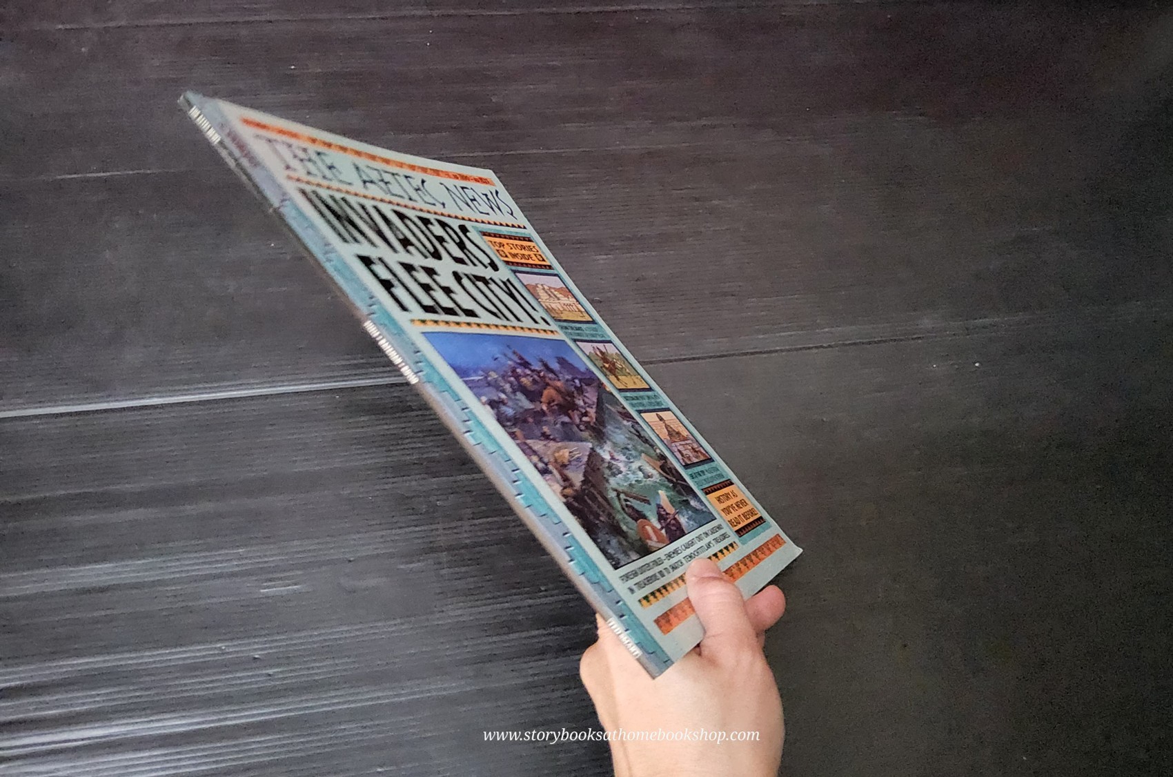 KNOWLEDGE BOOK** ð
ðTHE AZREC NEWS:INVADERS FLEE CITY!