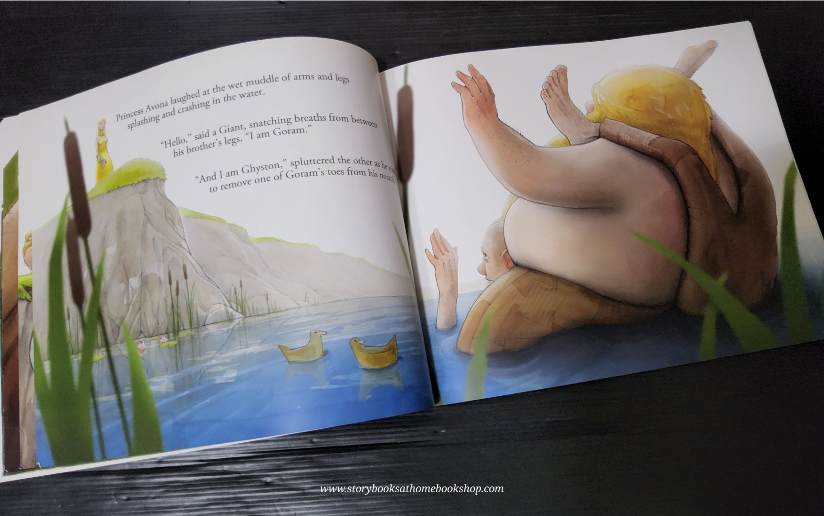 หนังสือนิทานปกอ่อน ** 🍅🍓GORAM&GHYSTON THE BRISTOL GIANTS