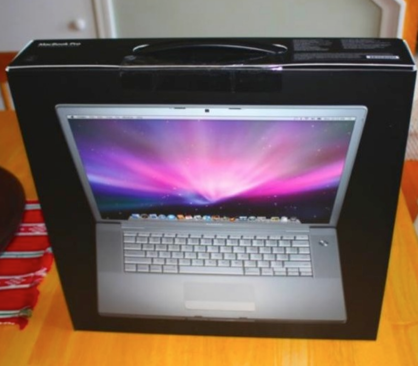 Apple Macbook Pro Intel Core2Duo 2.5 GHz 15 inch สภาพ 95 Early2008