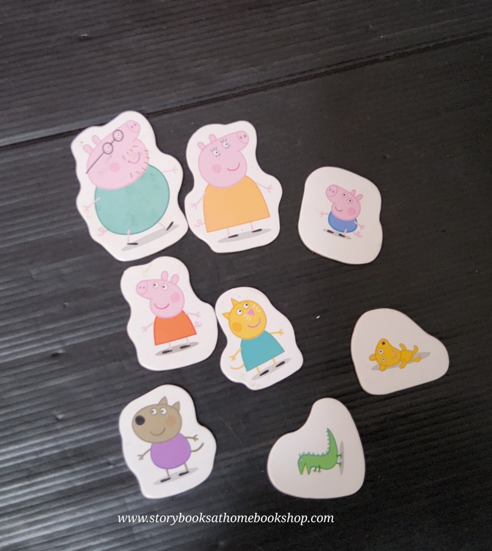 MAGNET BOOK** 🍅PEPPA PIG MARVELLOUS MAGNET BOOK