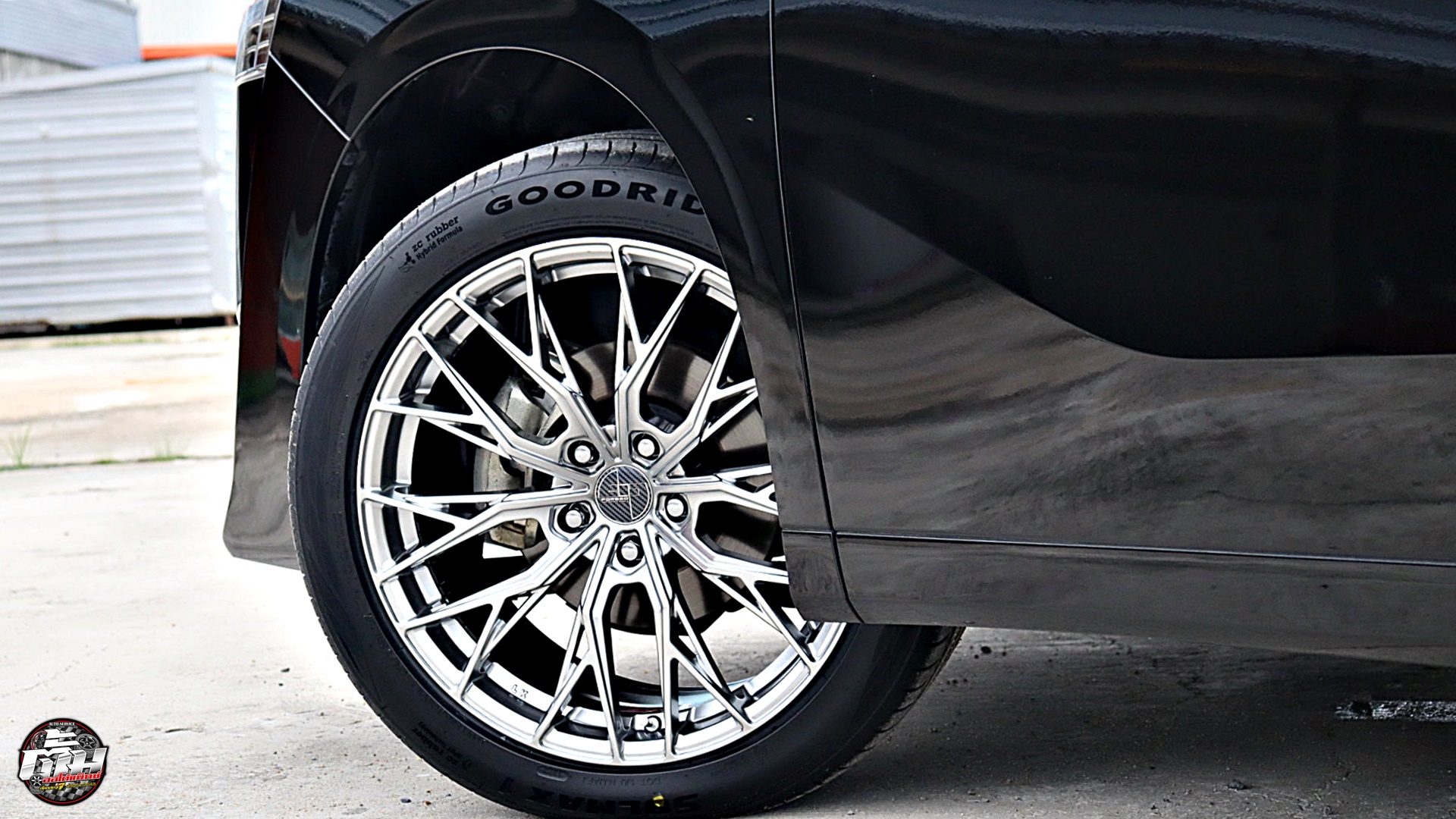 TOYOTA VELLFIRE เปลี่ยนล้อยาง ล้อ 305 FORGED ขอบ19นิ้ว ยาง GOODRIDE SOLMAX-1 245/45R19 98Y