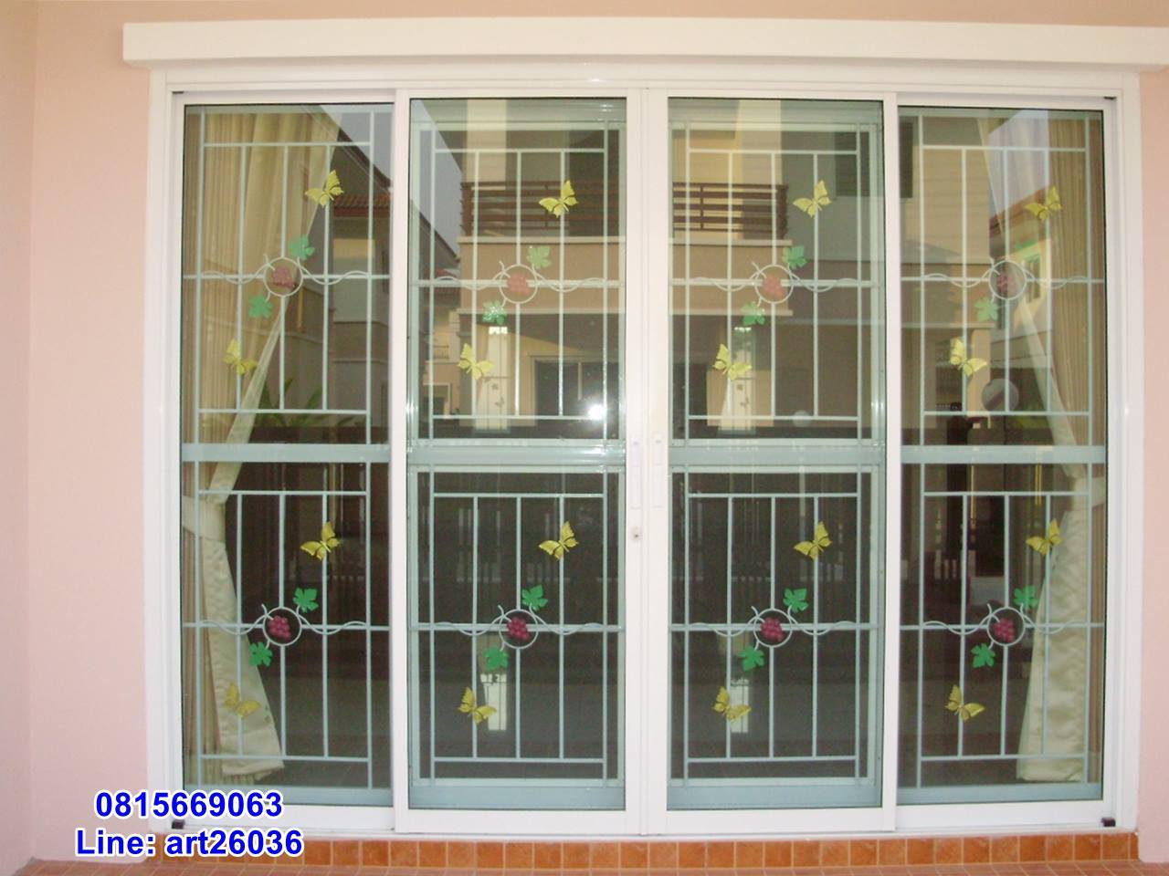 เหล็กดัดพร้อมมุ้งลวด ลายองุ่น