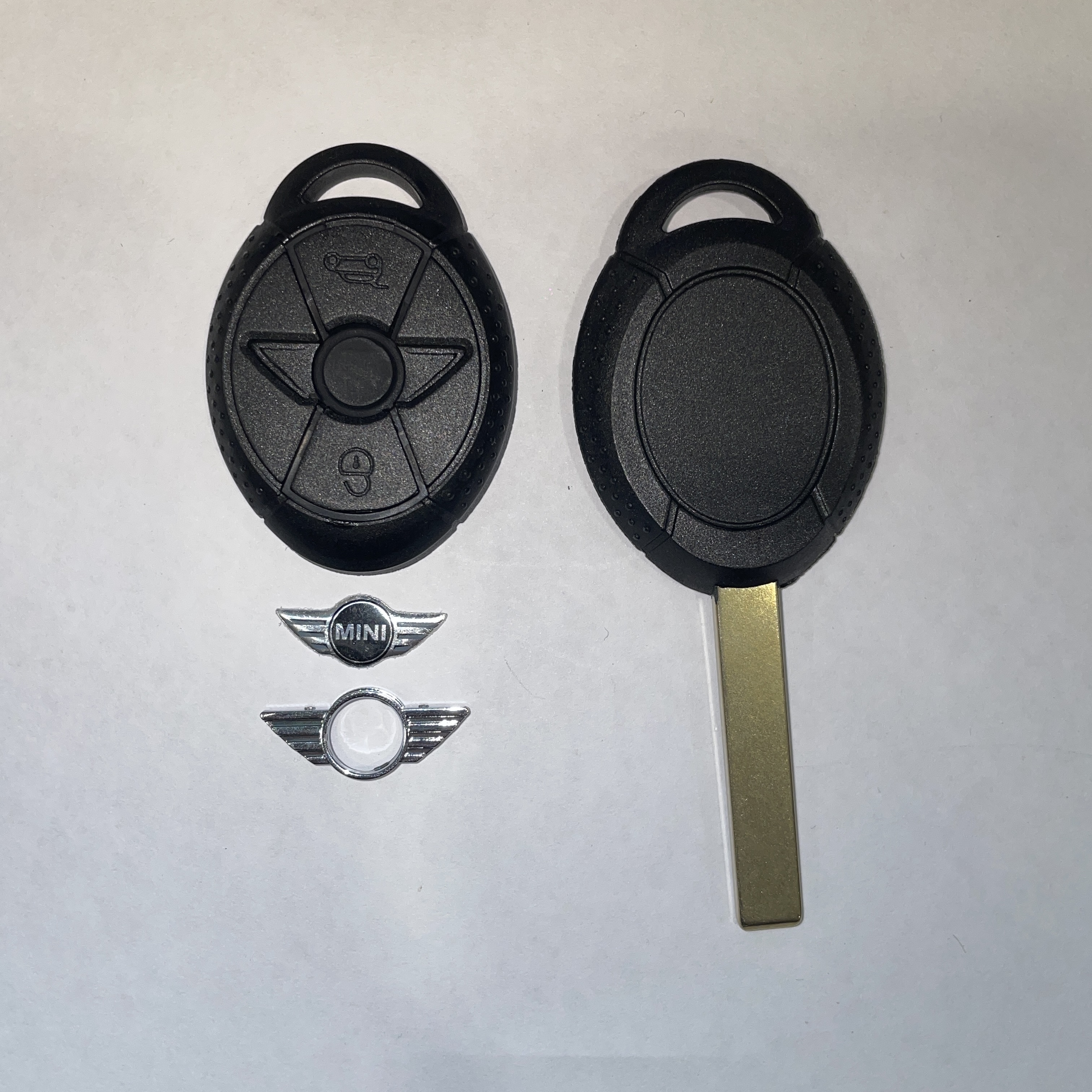 กรอบรีโมต MINI COOPER 3 ปุ่ม ใช้กับรุ่น R52