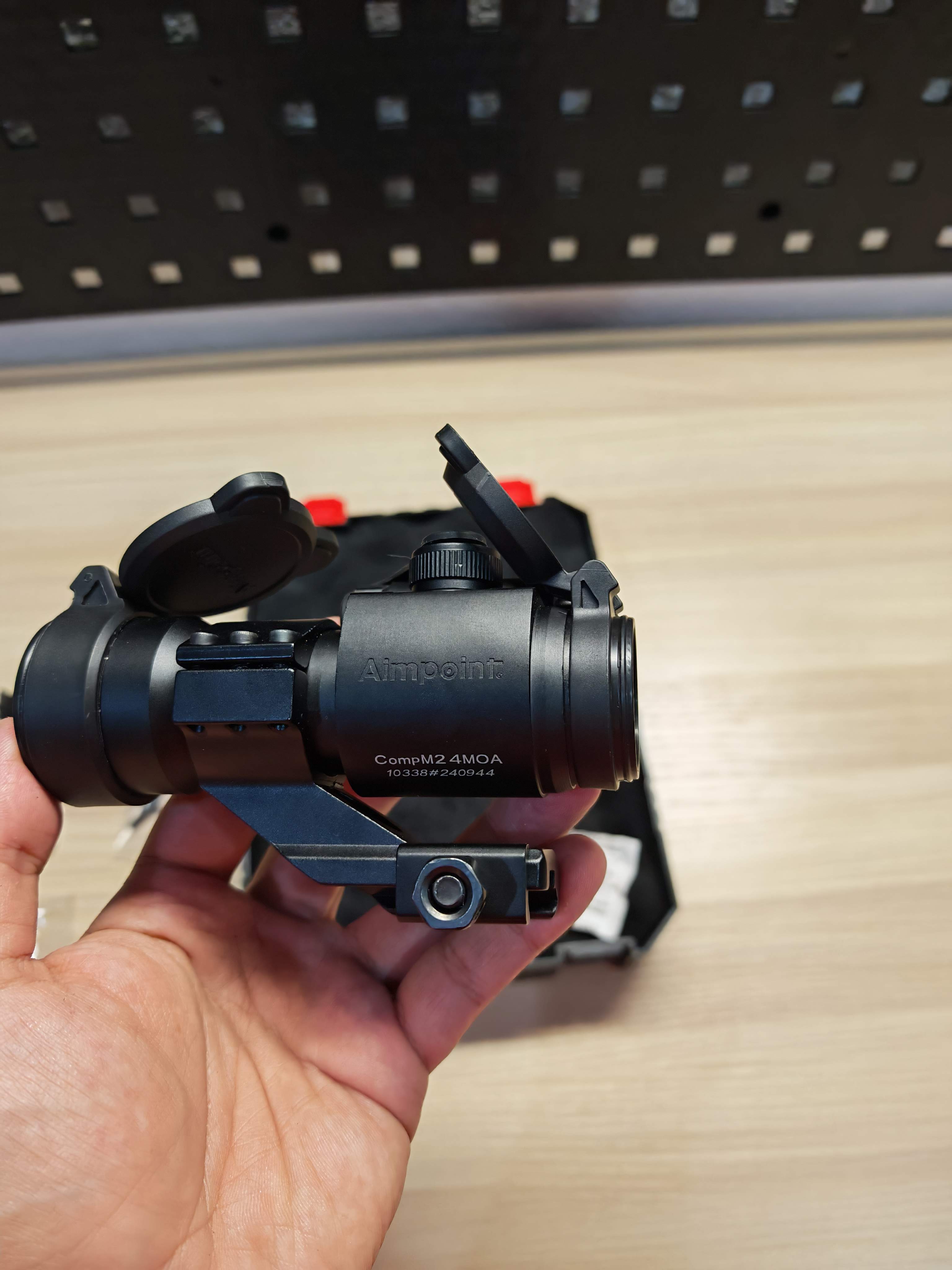 Holy Warrior Red Dot Aimpoint Comp M2 + ขาจับ 2 แบบ โค้งและตรงกล่องครบ มือสอง