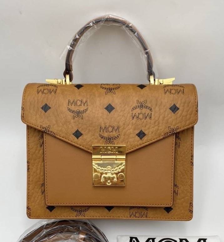 New Mcm Patricia small top handle 8 นิ้ว อุปกรณ์การ์ดเปล่า ถุงผ้า