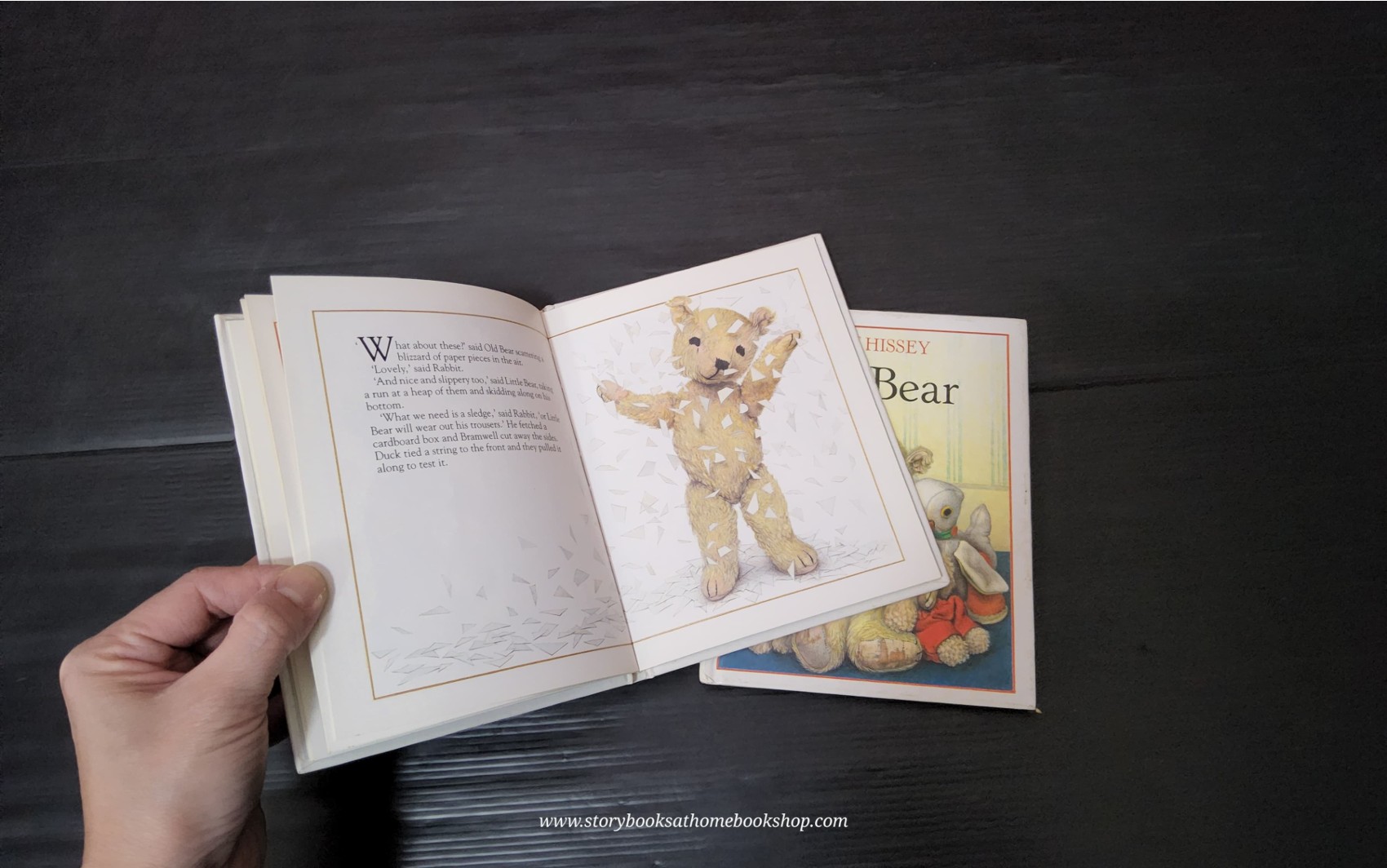 หนังสือนิทานปกแข็ง ** 🍅🍓 [SET 2 BOOKS] JOLLY SNOW+OLD BEAR BYB JANE HISSEY