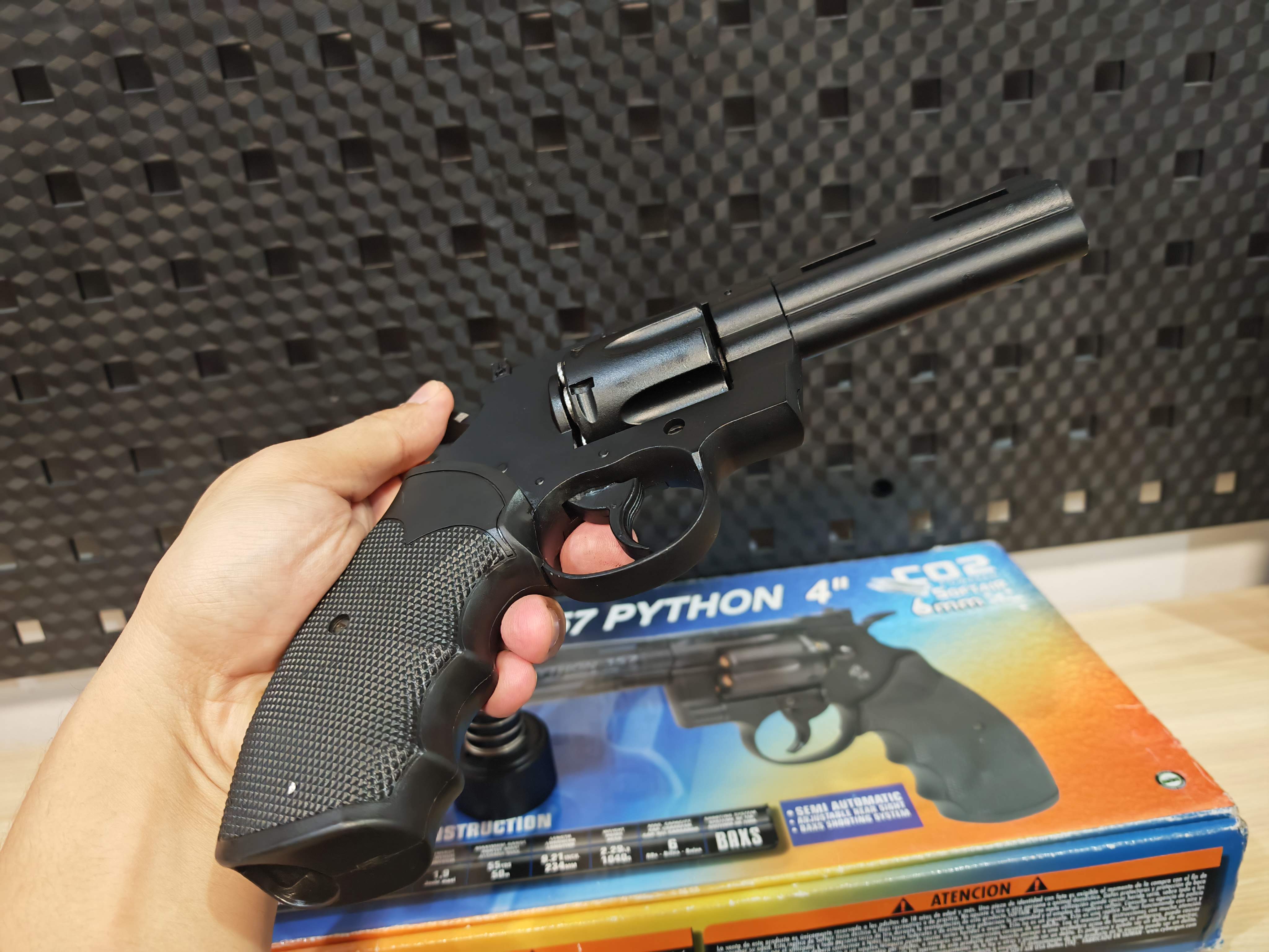 Python Full Metal .357 Magnum High Power Airsoft CO2 Revolver by Cybergun BB Gun บีบีกัน Airsoft Gun ปืนอัดลม ปืนสั้นแก๊ส มือสอง