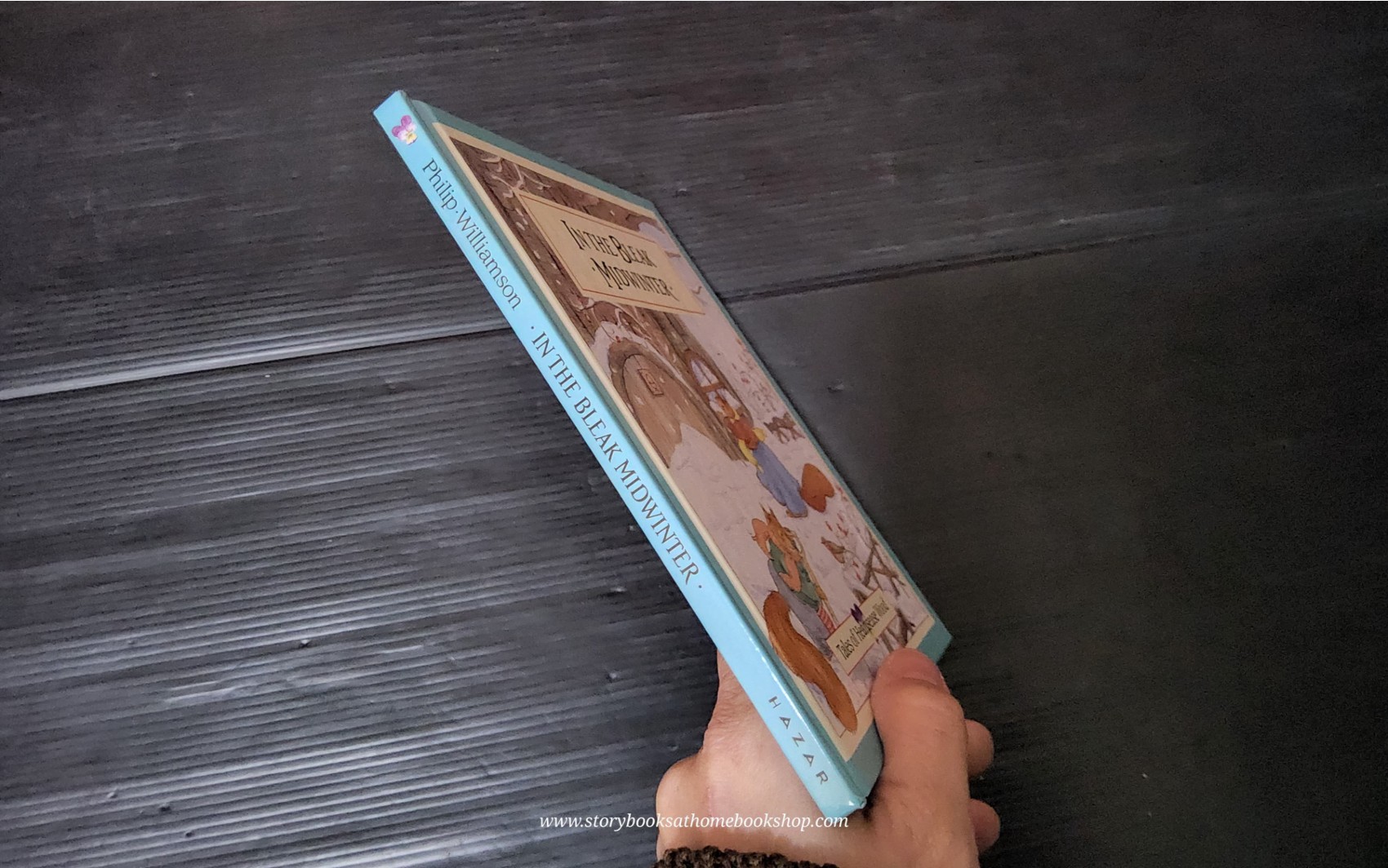 หนังสือนิทานปกแข็ง** 🍅🍓IN THE BLEAK MIDWINTER: TALES OF HEARTSEASE WOOD