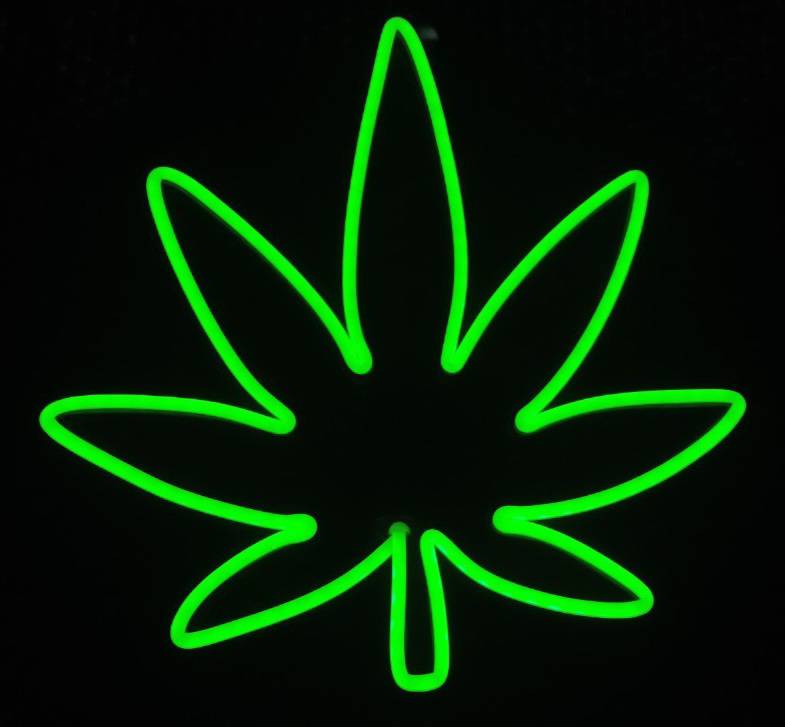 #ป้ายไฟนีออนดัดLEDรูปใบกัญชา