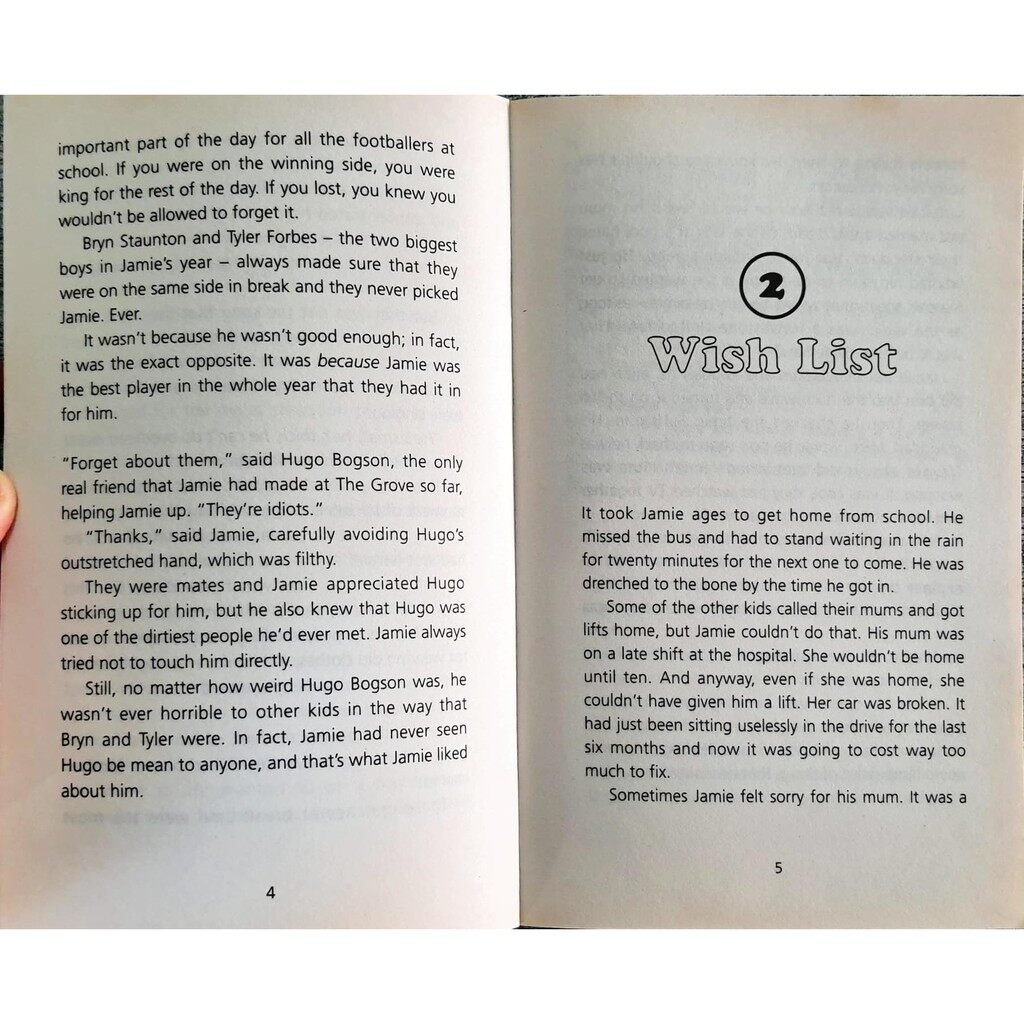 หนังสือวรรณกรรมเยาวชน 2เรื่องในเล่มเดียว Young Samurai: The Way of the War&Jamie Johnson: Born to Play (สภาพดี 70-80% .)