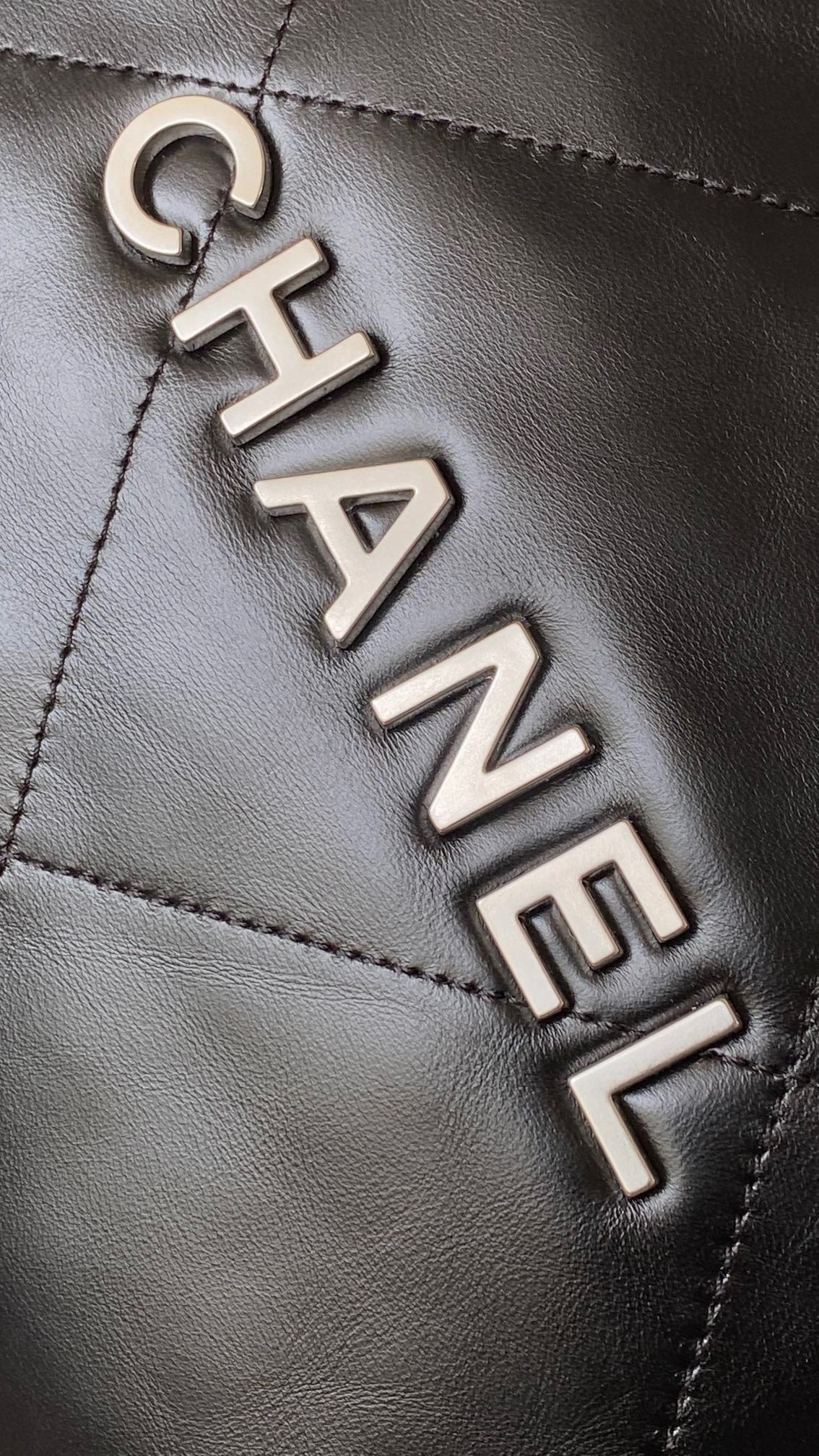 [Pre-order] Chanel 22bags Medium Handbag In Calfskin With Gold-Tone Metal Hardware Black งาน VIP คุณภาพที่ดีที่สุด