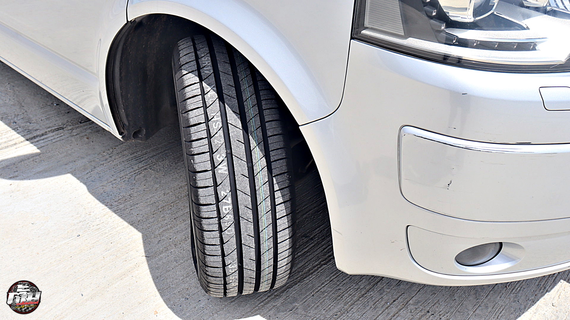 VOLKSWAGEN CARAVELLE เปลี่ยนยาง KUMHO ECSTA HS52 235/55R17 103W