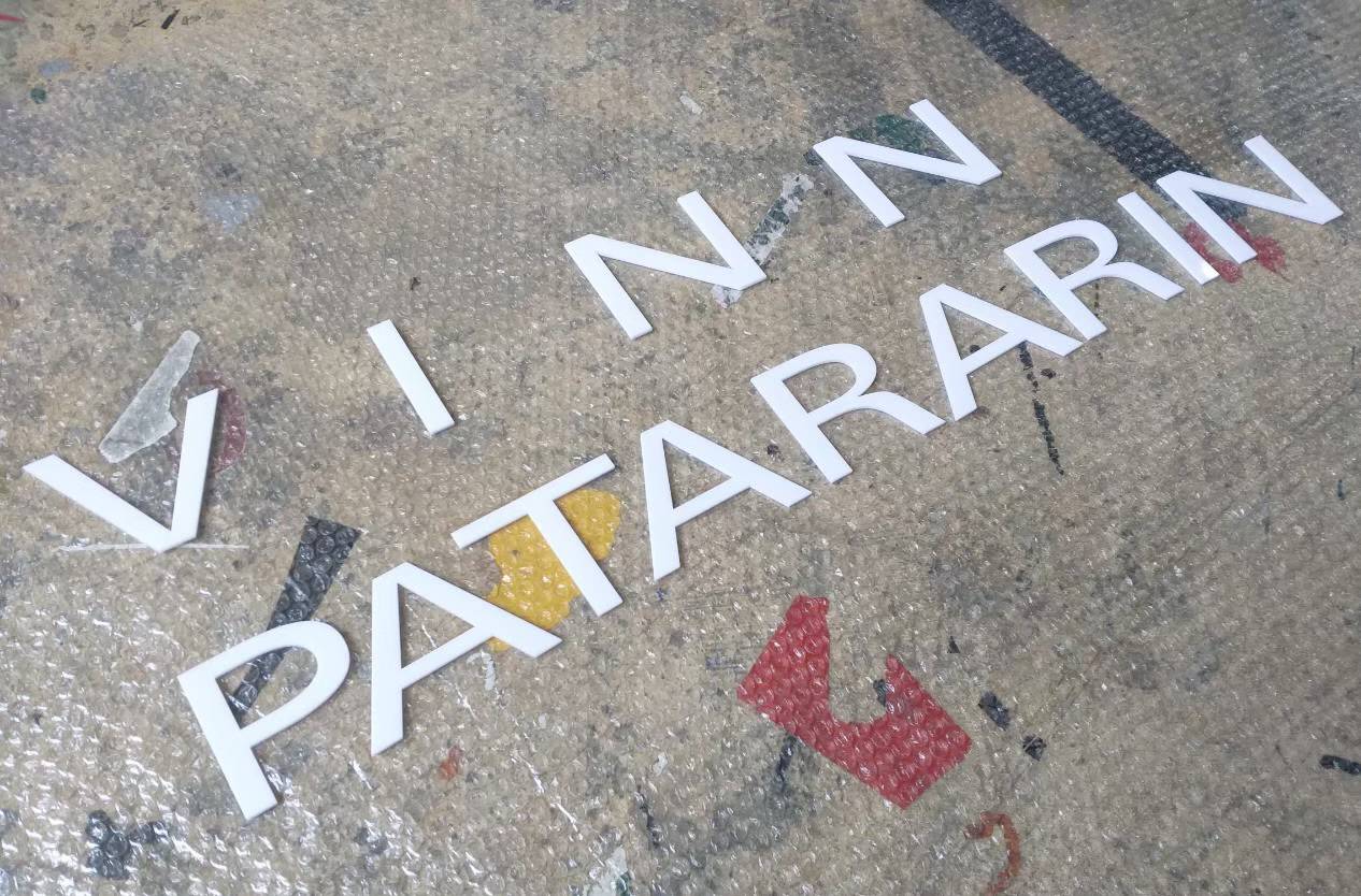 #ป้ายอักษรอะคริลิคไดคัท