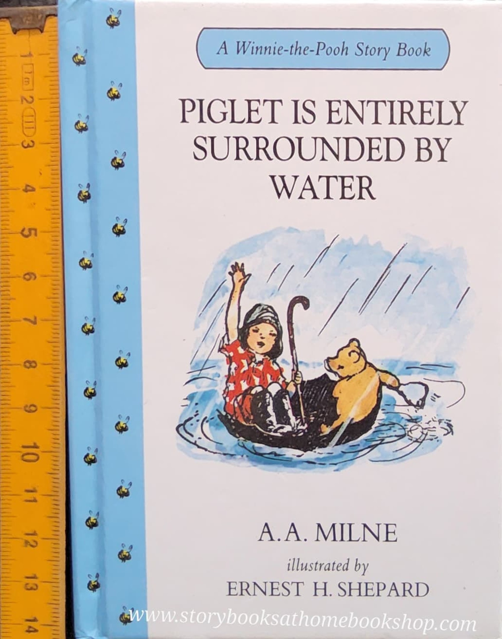 หนังสือนิทานปกแข็ง** 🍅🍅WINNIE THE POOH STORY BOOK : PIGLET IS ENTIRELY SURROUNDED BY WATER#7 BY A.A. MILNE