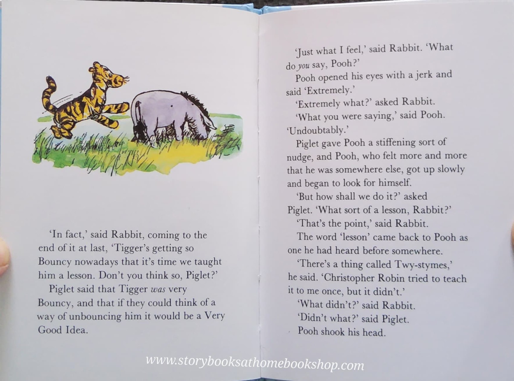 หนังสือนิทานปกแข็ง** 🍅🍅WINNIE THE POOH STORY BOOK : TIGGER IS UNBOUNCED#16 BY A.A. MILNE