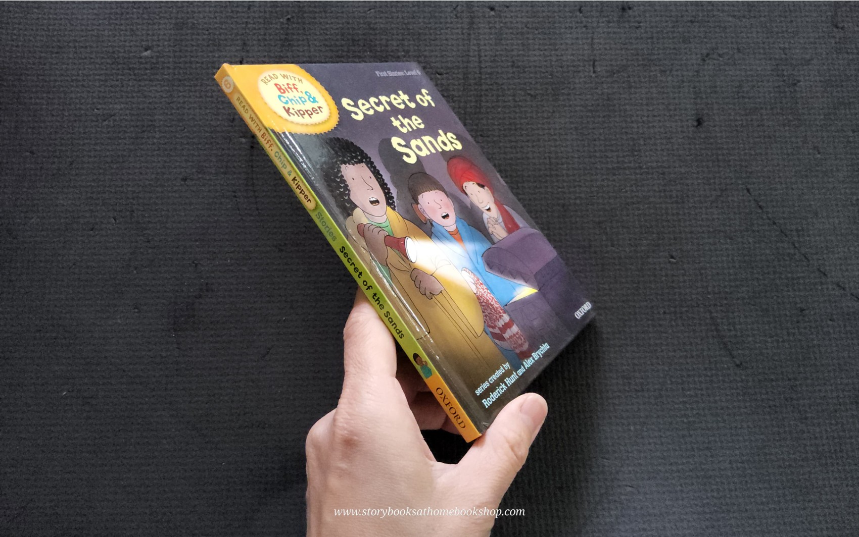 หนังสือนิทานปกแข็ง** 🍅🍅READ WITH BIFF,CHIP&KIPPER: SECRET OF THE SANDS FIRST STORIES LEVEL6