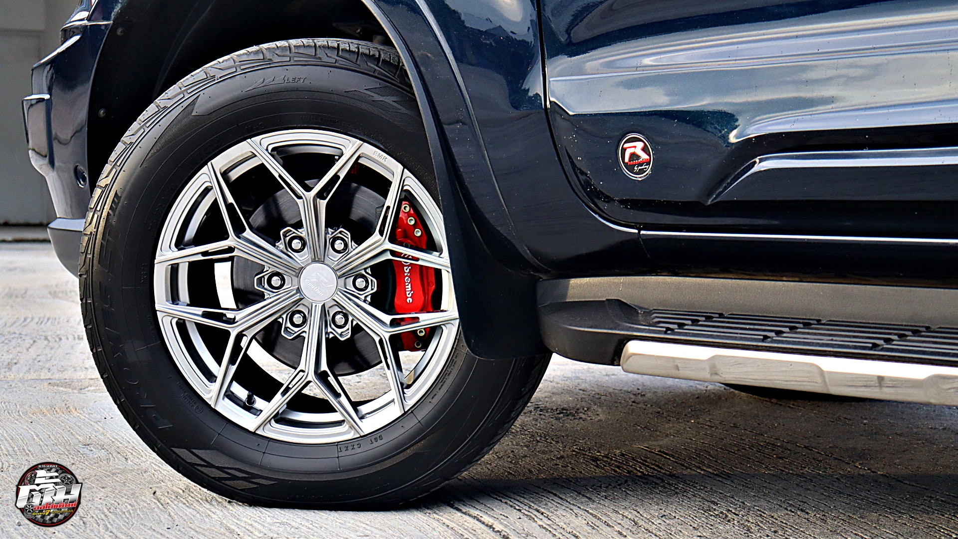 FORD EVEREST เปลี่ยนล้อแม็กซ์ Emotion-R VS3 ขอบ18นิ้ว