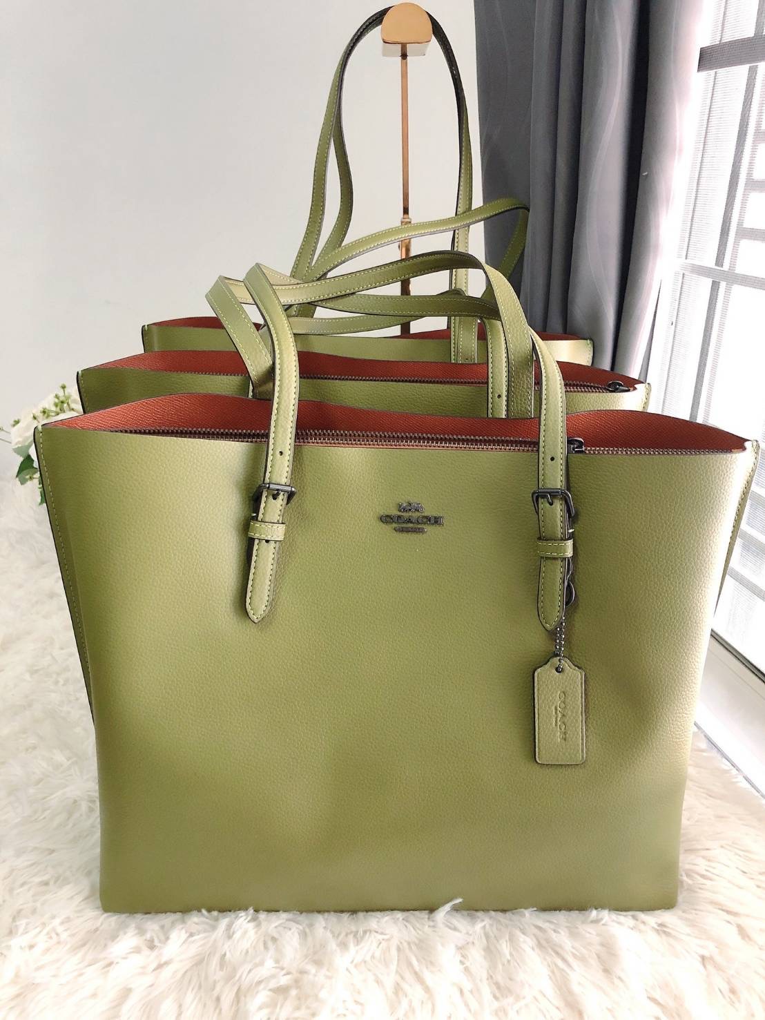 New Coach tote เขียวเหนี่ยวทรัพย์ รวย👍👍 ราคา 6790 บาท