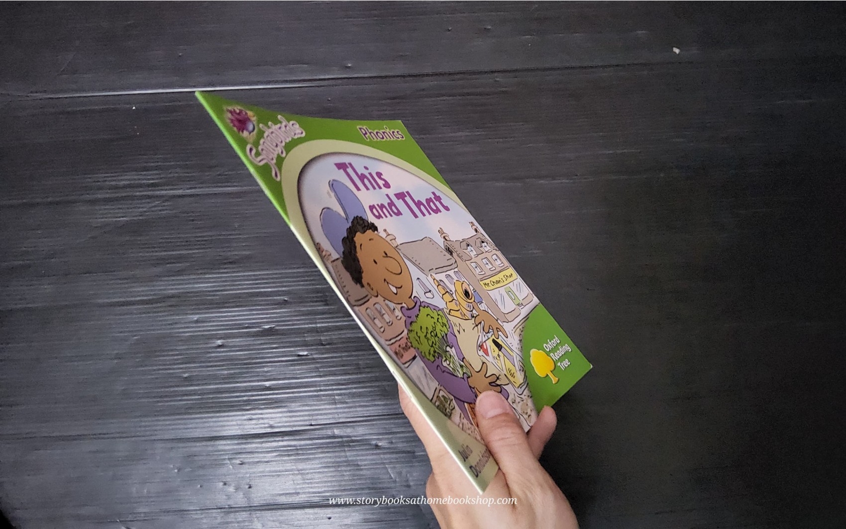 หนังสือนิทานปกอ่อน** 🍅🍓OXFORD READDING TREE SONGBIRDS PHONICS: THIS AND THAT BY JULIA DONALDSON