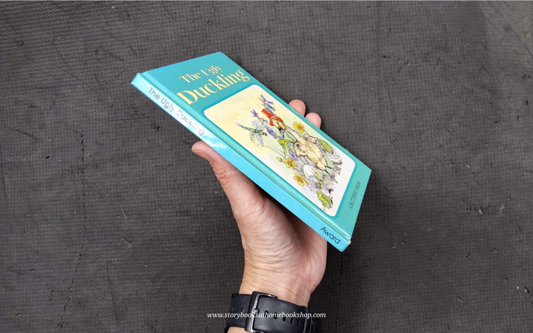 หนังสือนิทานปกแข็ง** 🍅🍓THE UGLY DUCKLING