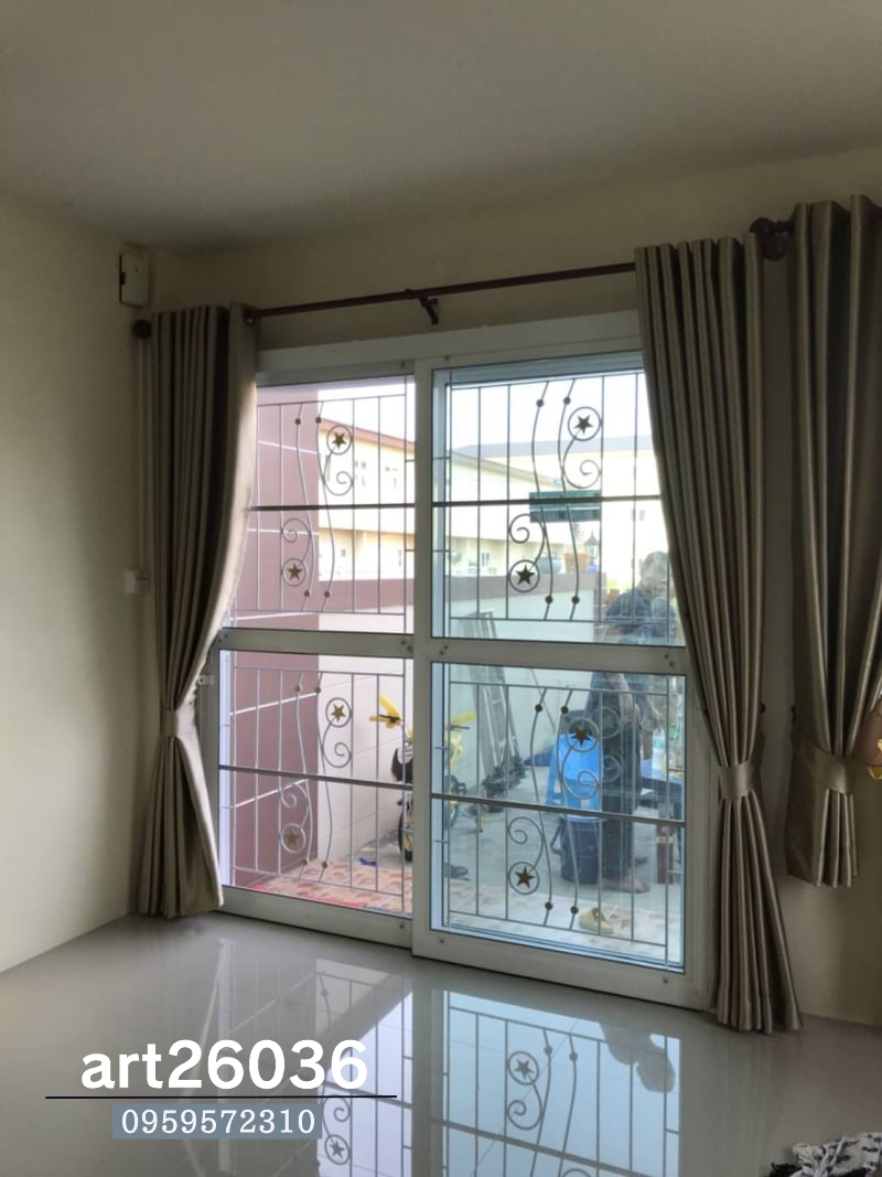 เหล็กดัดลายดาวพร้อมมุ้งลวด