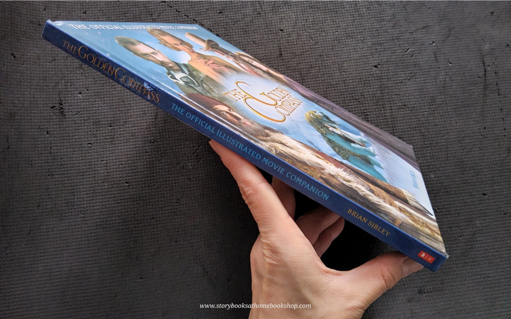 หนังสือนิทานปกแข็ง* 🍓🍓THE GOLDEN COMPASS:THE OFFICAIL ILLUSTRATED MOVIE COMPANION