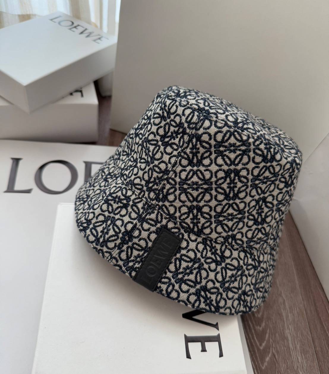 New Loewe Jacquard anagram bucket hat ใช้ได้ 2 ด้าน size 58 | Size 60 อุปกรณ์ บุ๊ค rec scan ถุงกระดาษ