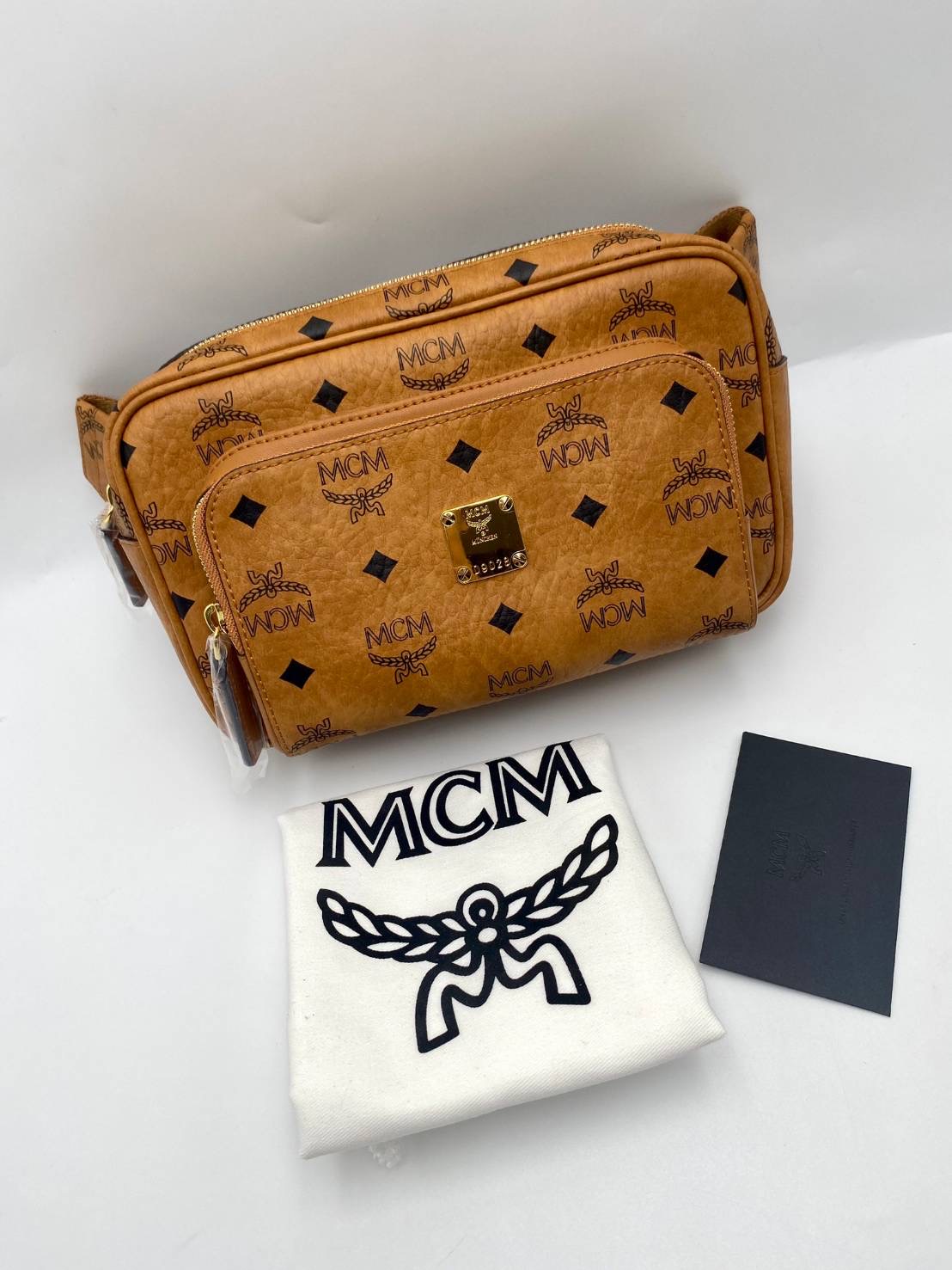 New Mcm Fursten Belt Bag Sz.5.0 x 23.0 x 14.0 cm อุปกรณ์.ถุงผ้า/การ์ดช็อปเกาหลี