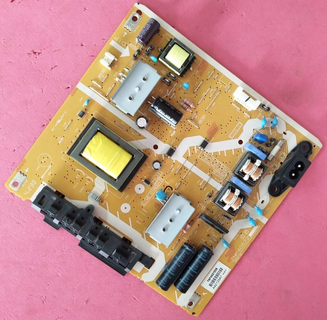 เพาเวอร์ซัพพลายทีวีพานาโซนิค/ภาคจ่ายไฟทีวีพานาโซนิค (Power Supply TV Panasonic) อะไหล่แท้/มือสองพร้อมใช้งาน ใช้กับรุ่นTH-32A410T :TH-32C400T :TH-32C500T :TH-32DS500T :TH-32D410T :TH-32D400T พาร์ทบอร์ด TNP4G572