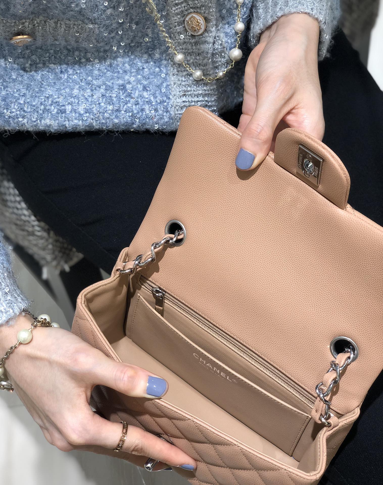 [Pre-order] Chanel classic mini กระเป๋าชาแนลคลาสสิคมินิ 20cm Beige คาเวียร์อะไหล่เงิน งานเกรดที่ดีที่สุด