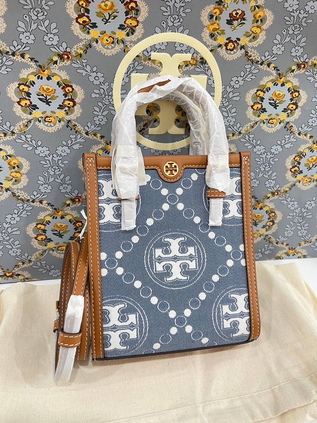 งาน Shop New Tory Burch TMonogram Denim Mini Tote