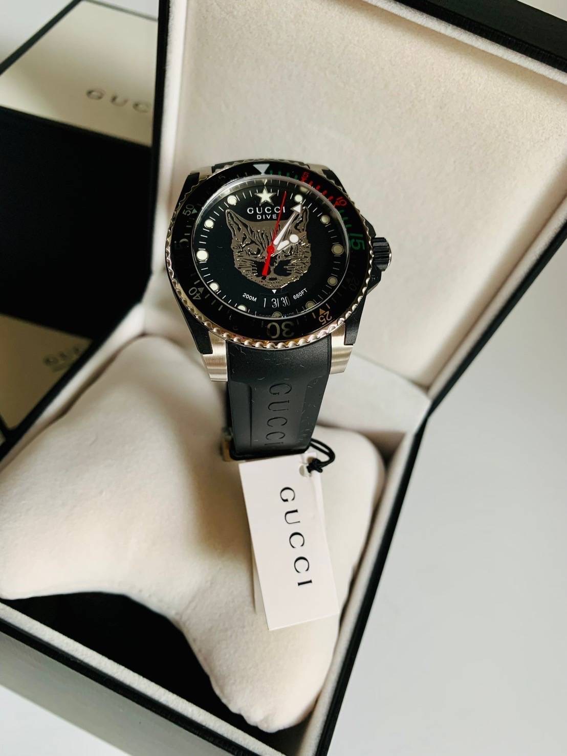 New Gucci Dive Watch (แมว) หน้าปัดขนาด 40mm. สายซิลิโคนสีดำ ใส่ได้ทั้ง ช/ญ