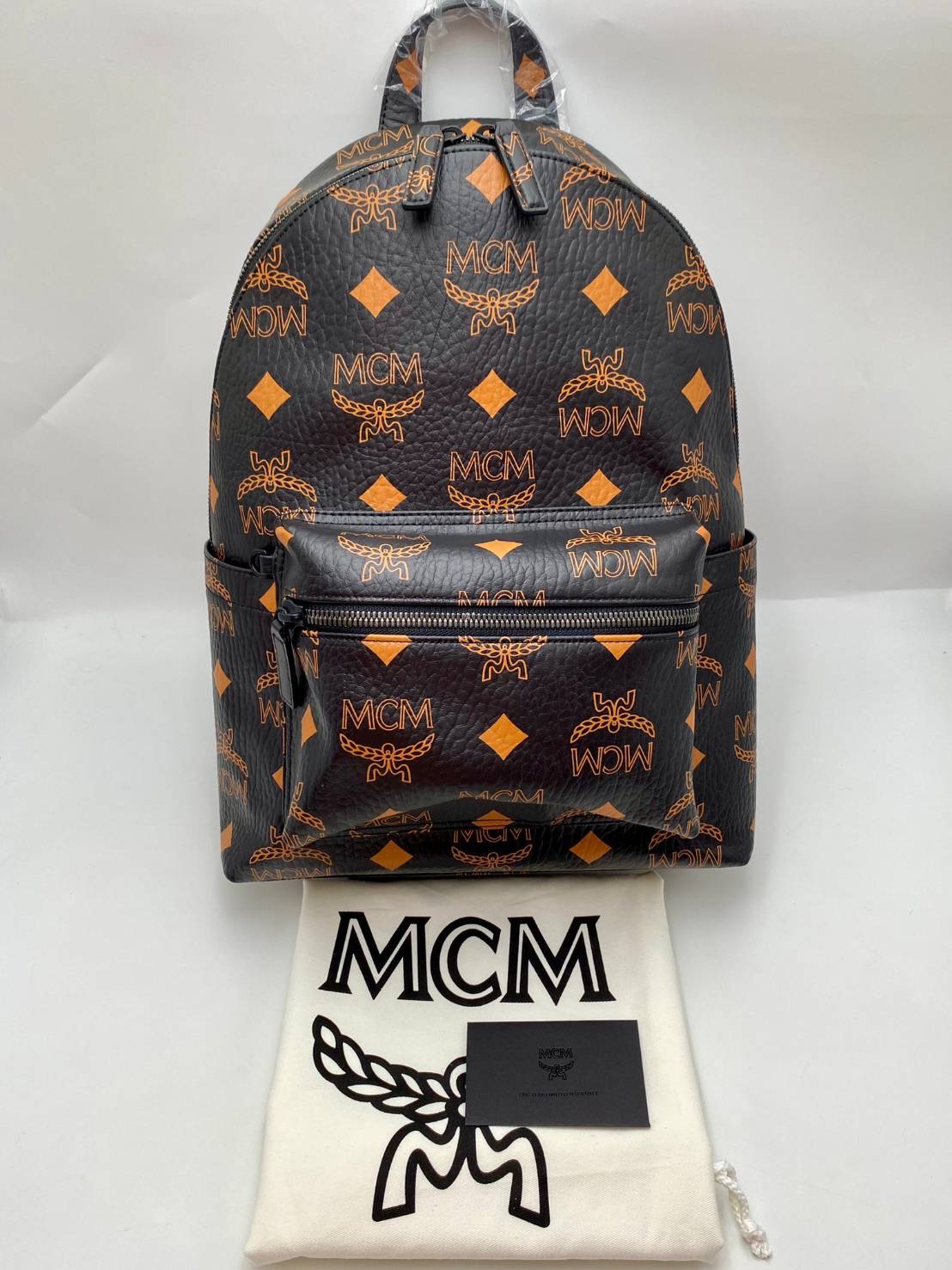 New Mcm medium backpack สวยมากกก
