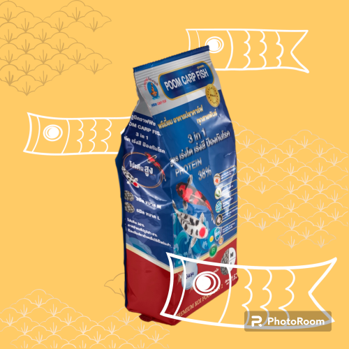 อาหารปลาคาร์ฟ น้ำไม่ขุ่น POOMCARPFISH ครบทุกสูตรในซองเดียว สูตร 3 in 1 (เร่งโต+เร่งสี+ป้องกันโรค) เหมาะปลาคราฟทุกสายพันธ์ (บรรจุถุง 1.5 กก.) สำเนา