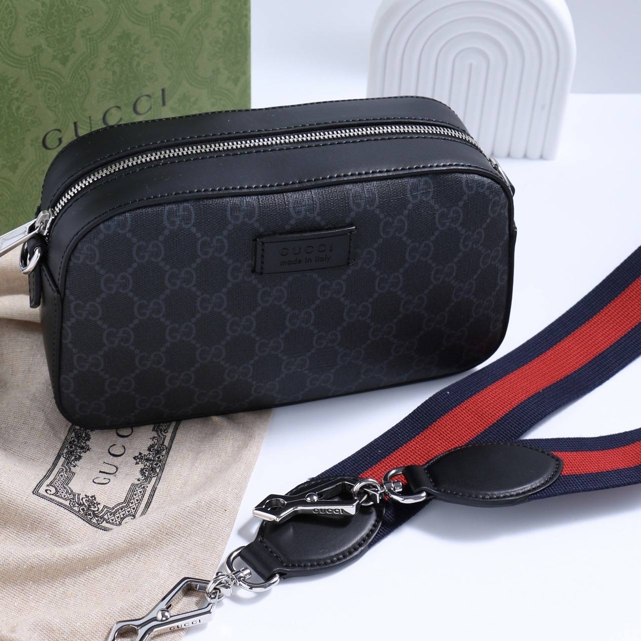Lot เดิมก่อนราคาปรับ New GG Black shoulder bag